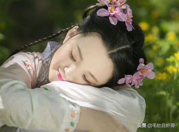 豆蔻年华的意思（豆蔻年华的意思和造句）